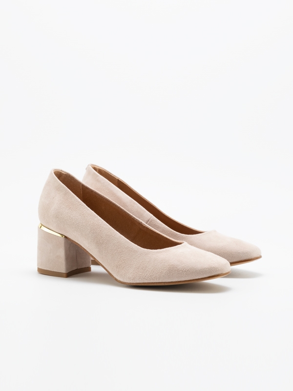 Sapatos pele camurça, cor nude, salto baixo, com dourado