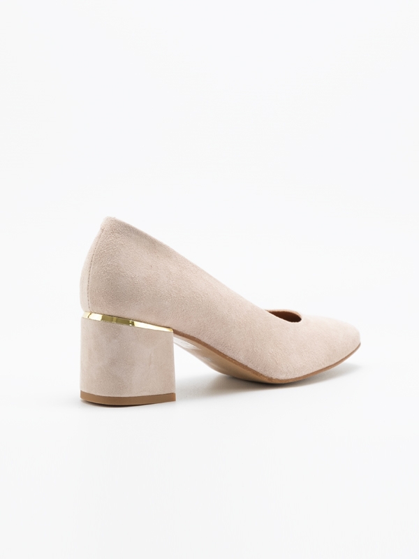 Sapatos pele camurça, cor nude, salto baixo, com dourado