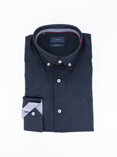 Camisa homem, casual, azul escuro, com fio vermelho
