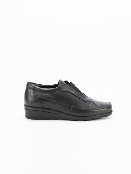 Sapatos cunha, cor preto, em pele, conforto
