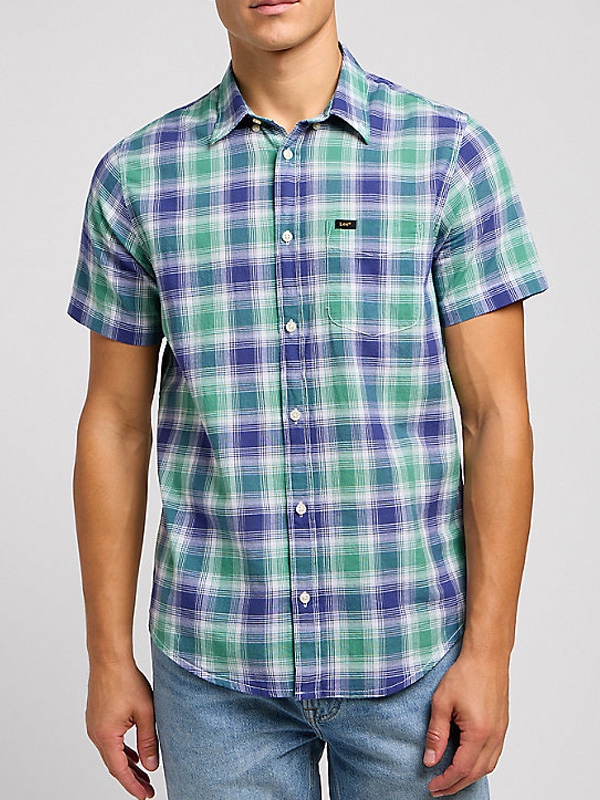 Camisa marca Lee, manga curta, cor verde, botões, xadrez