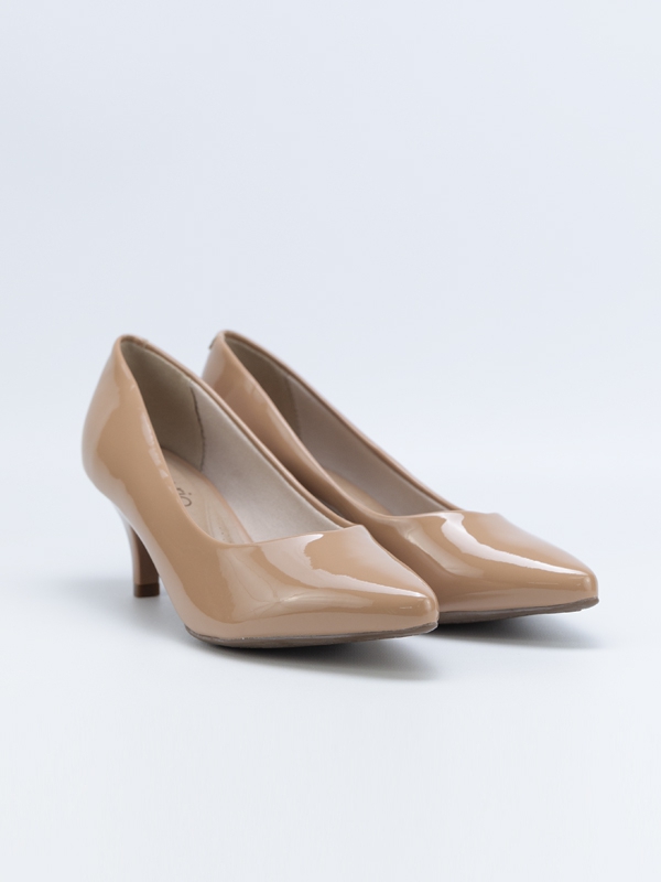 Sapatos pump, verniz cor nude, salto fino, Beira Rio