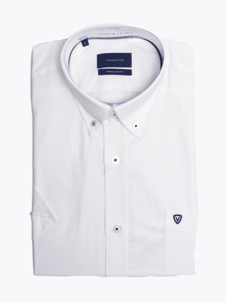 Camisa manga curta, tecido texturado, com bolso, cor branco