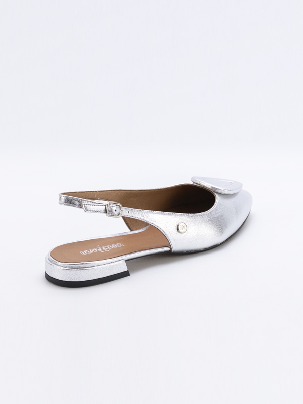 Sapatos pele, cor prata, pontiagudos, sola rasa