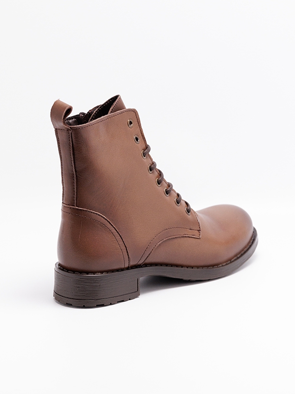 Botas senhora pele, cor castanho, com atacadores e fecho