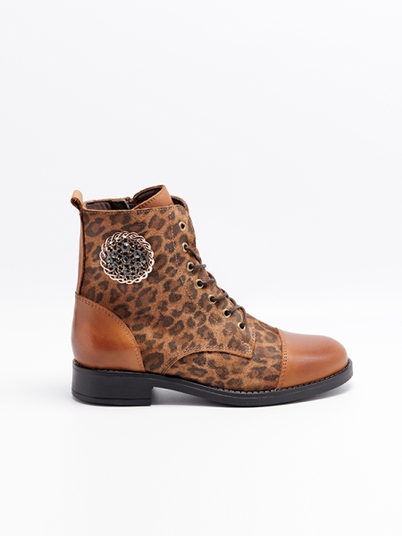 Botas senhora pele, print animal, cor camel, atacadores e fecho