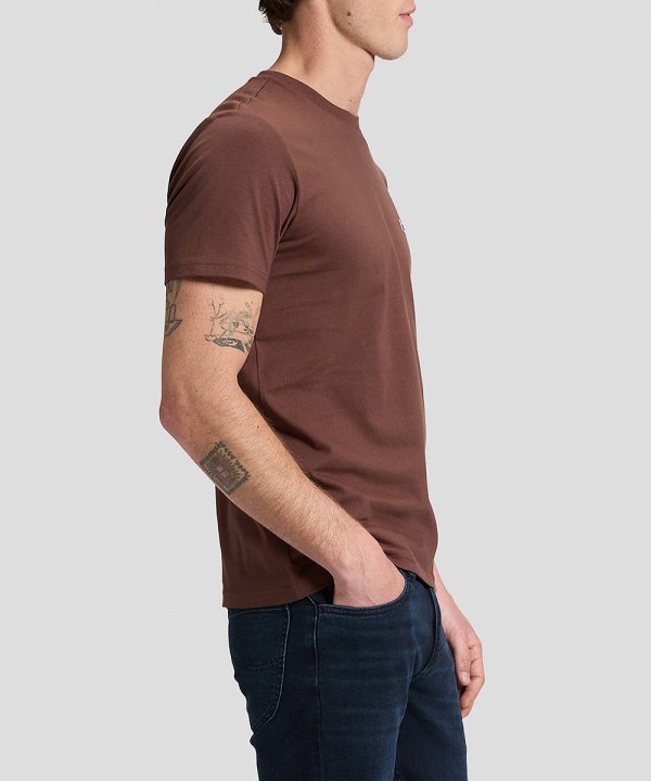 T-Shirt Homem Lee, Logotipo Pequeno no Lado, Decote Redondo, Cor Chocolate